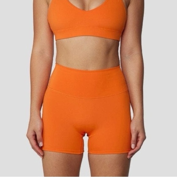 CSB crop shop boutique SERENITY SCRUNCH SHORTS 4" | light orange Size XL - Picture 1 of 9